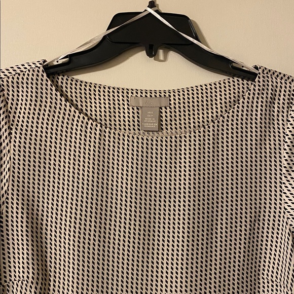 H&M Black and White Blouse - Picture 2 of 2
